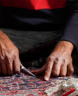 رفو گری قالی در قالیشویی شهرک نفت